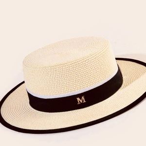 Elegant straw hat with logo M